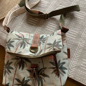 Sun n sand cross body